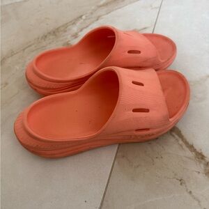 Hoka recovery slides size women’s 8